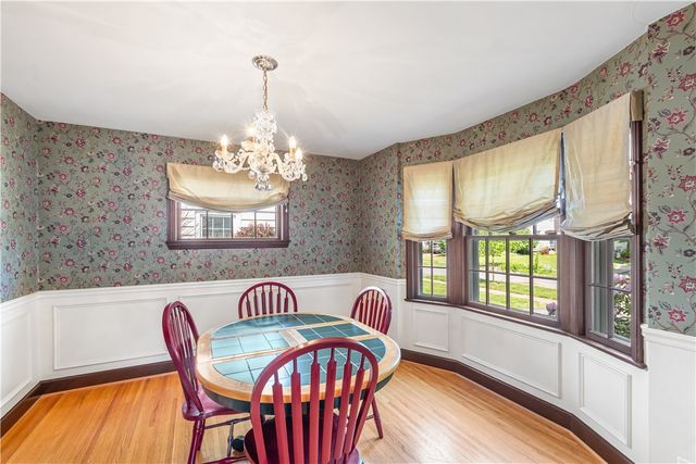 27 Covington Road, Irondequoit, NY 14617