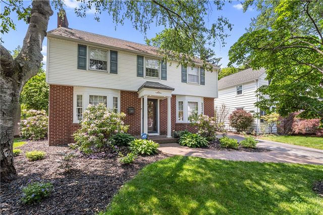 27 Covington Road, Irondequoit, NY 14617