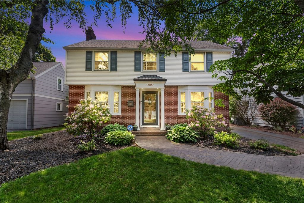 27 Covington Road, Irondequoit, NY 14617