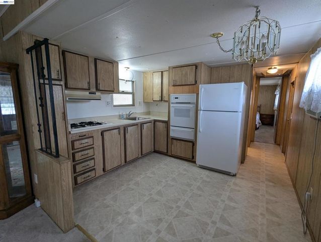 3913 Castro Valley Blvd., Castro Valley, CA 94546