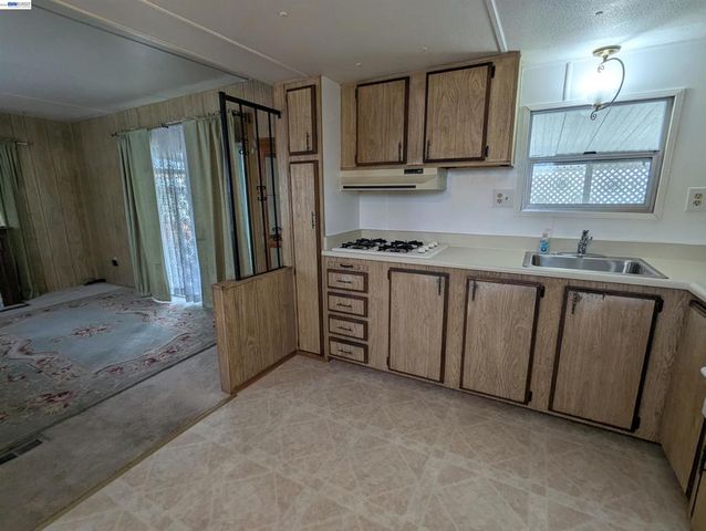 3913 Castro Valley Blvd., Castro Valley, CA 94546