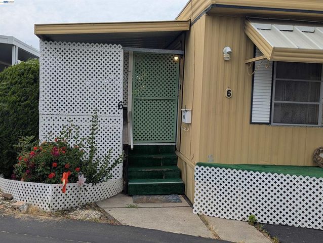 3913 Castro Valley Blvd., Castro Valley, CA 94546