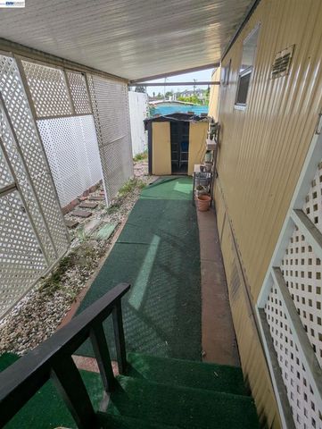 3913 Castro Valley Blvd., Castro Valley, CA 94546