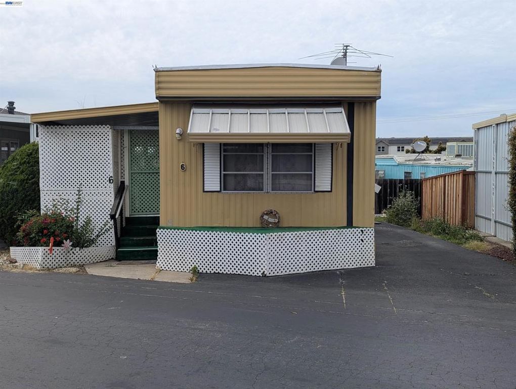 3913 Castro Valley Blvd., Castro Valley, CA 94546