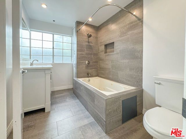 1733 Malcolm Avenue 7, Los Angeles, CA 90024