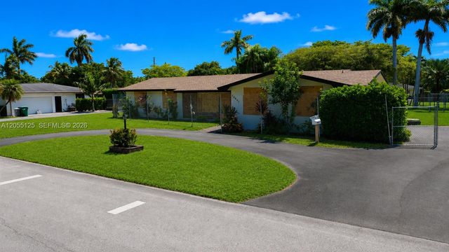 16842 SW 86th Ave, Palmetto Bay, FL 33157