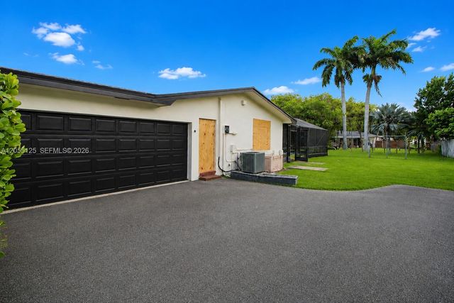 16842 SW 86th Ave, Palmetto Bay, FL 33157