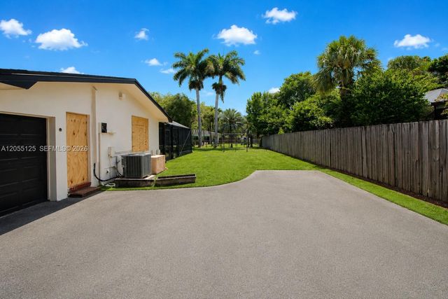 16842 SW 86th Ave, Palmetto Bay, FL 33157