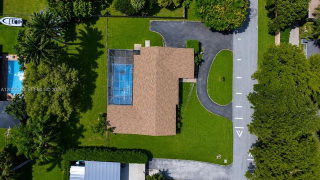 16842 SW 86th Ave, Palmetto Bay, FL 33157