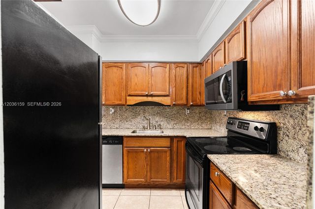 10001 W Bay Harbor Dr 202, Bay Harbor Islands, FL 33154