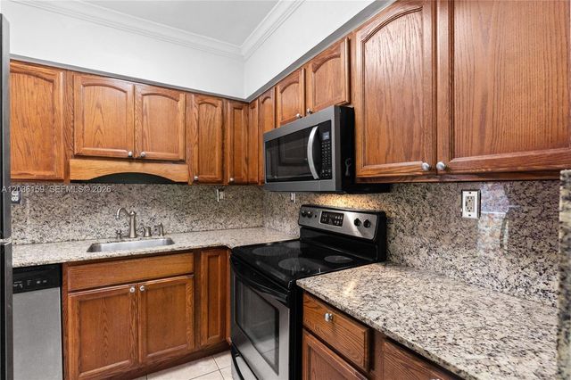 10001 W Bay Harbor Dr 202, Bay Harbor Islands, FL 33154