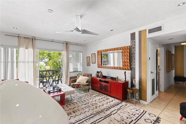 10001 W Bay Harbor Dr 202, Bay Harbor Islands, FL 33154