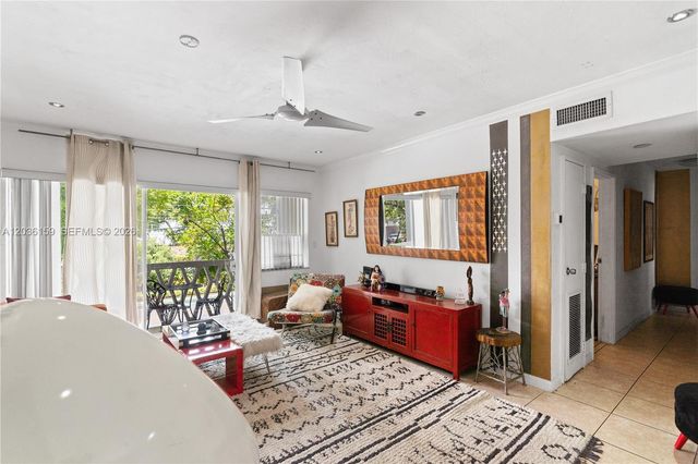 10001 W Bay Harbor Dr 202, Bay Harbor Islands, FL 33154