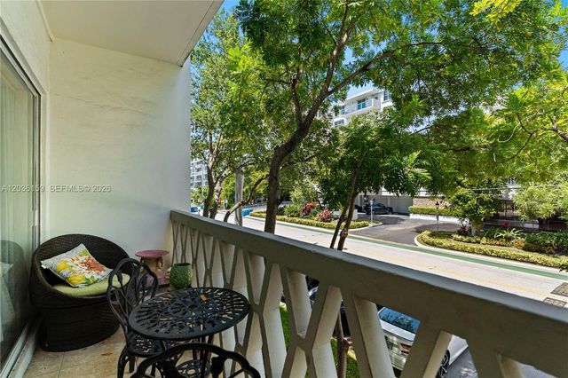 10001 W Bay Harbor Dr 202, Bay Harbor Islands, FL 33154