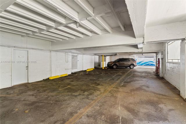 10001 W Bay Harbor Dr 202, Bay Harbor Islands, FL 33154