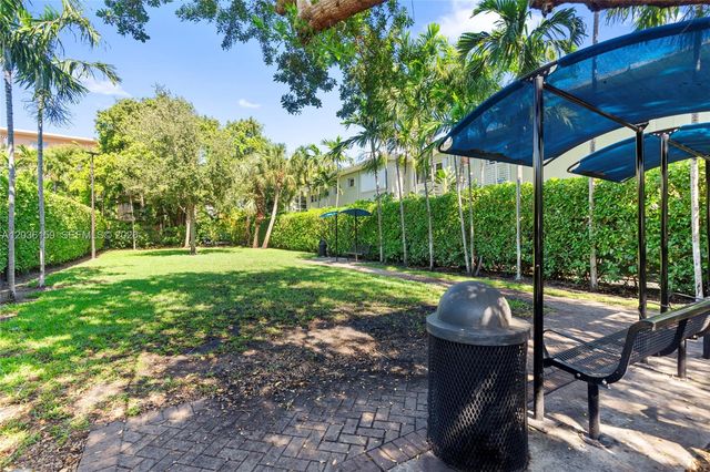 10001 W Bay Harbor Dr 202, Bay Harbor Islands, FL 33154