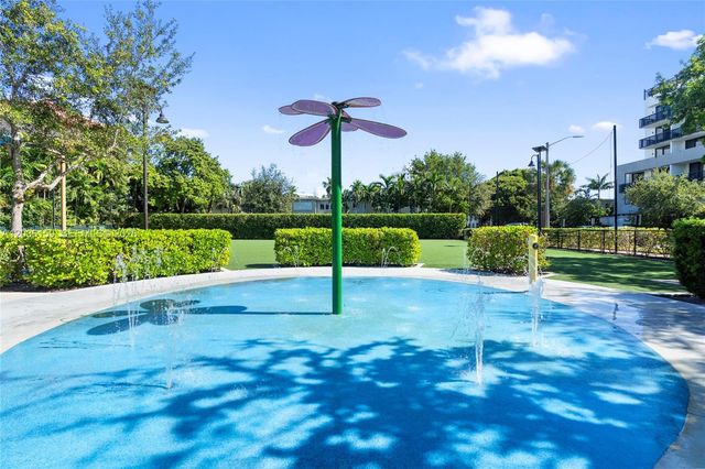 10001 W Bay Harbor Dr 202, Bay Harbor Islands, FL 33154