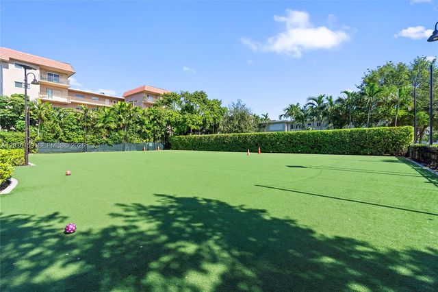 10001 W Bay Harbor Dr 202, Bay Harbor Islands, FL 33154