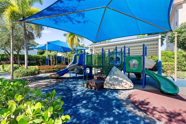 10001 W Bay Harbor Dr 202, Bay Harbor Islands, FL 33154