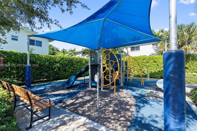 10001 W Bay Harbor Dr 202, Bay Harbor Islands, FL 33154