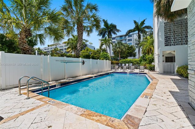 10001 W Bay Harbor Dr 202, Bay Harbor Islands, FL 33154