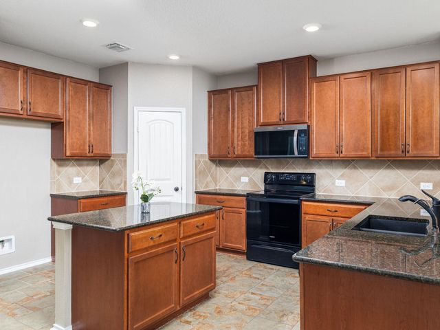 13525 Abraham Lincoln ST, Manor, TX 78653