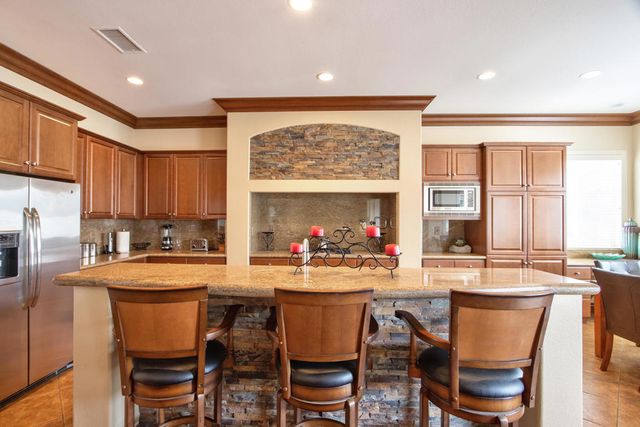 153 Merano Way, Palm Desert, CA 92211