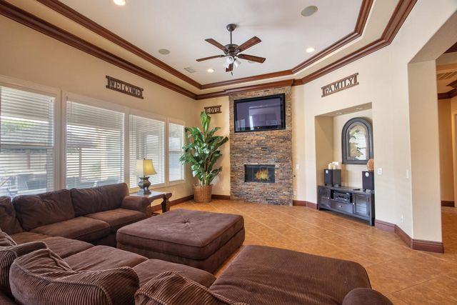 153 Merano Way, Palm Desert, CA 92211