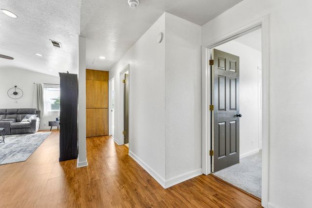 3525 E Forest Lake Rd, Acampo, CA 95220