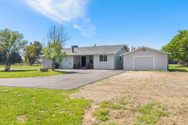 3525 E Forest Lake Rd, Acampo, CA 95220
