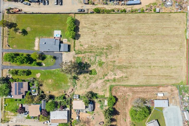 3525 E Forest Lake Rd, Acampo, CA 95220