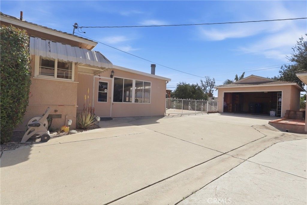 Image 34 of property listing at 955 W G Street, Ontario, CA 91762