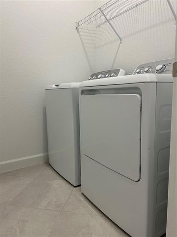 8661 SEASALT LOOP, Englewood, FL 34224