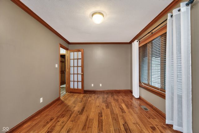 514 Greenland Lane, Yorktown, IN 47396