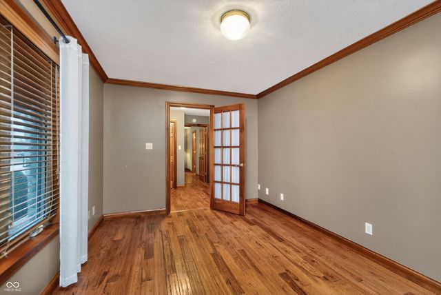 514 Greenland Lane, Yorktown, IN 47396