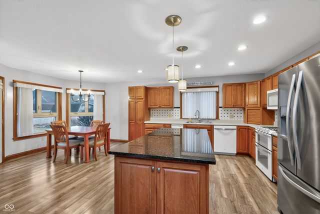 514 Greenland Lane, Yorktown, IN 47396