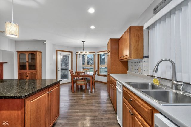 514 Greenland Lane, Yorktown, IN 47396