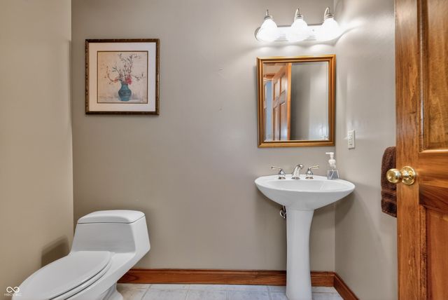 514 Greenland Lane, Yorktown, IN 47396