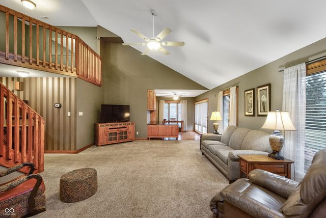 514 Greenland Lane, Yorktown, IN 47396