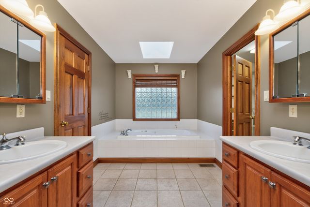 514 Greenland Lane, Yorktown, IN 47396