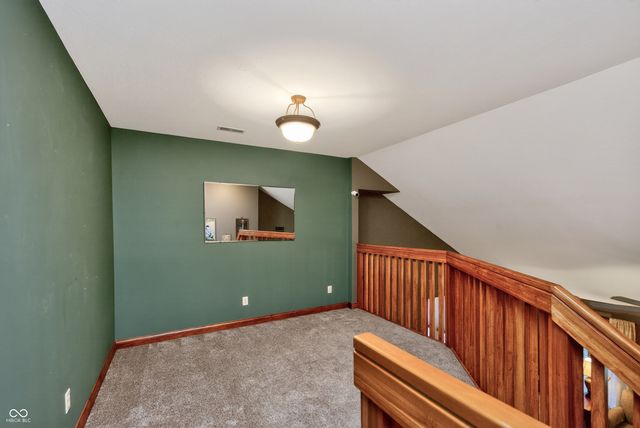 514 Greenland Lane, Yorktown, IN 47396