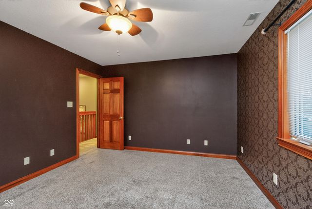 514 Greenland Lane, Yorktown, IN 47396