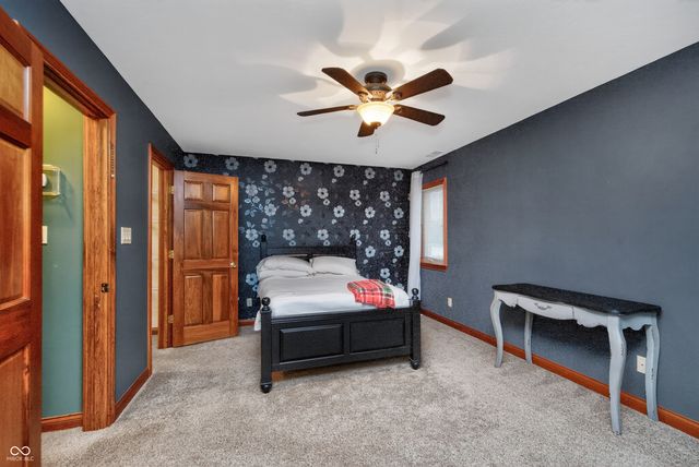 514 Greenland Lane, Yorktown, IN 47396