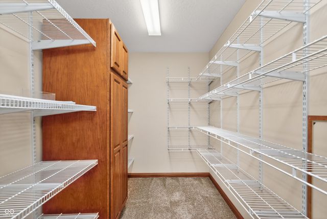 514 Greenland Lane, Yorktown, IN 47396