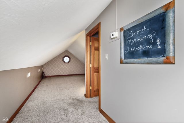 514 Greenland Lane, Yorktown, IN 47396