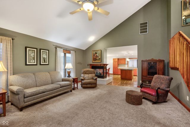 514 Greenland Lane, Yorktown, IN 47396