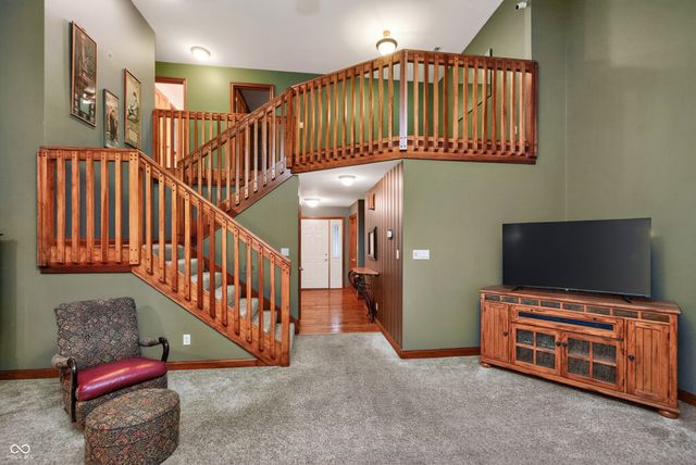 514 Greenland Lane, Yorktown, IN 47396