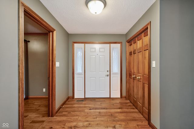 514 Greenland Lane, Yorktown, IN 47396