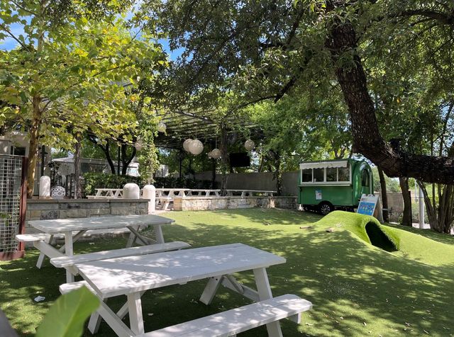 2401 Winsted LN 9, Austin, TX 78703