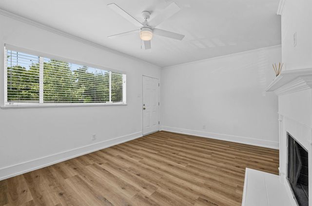 2401 Winsted LN 9, Austin, TX 78703